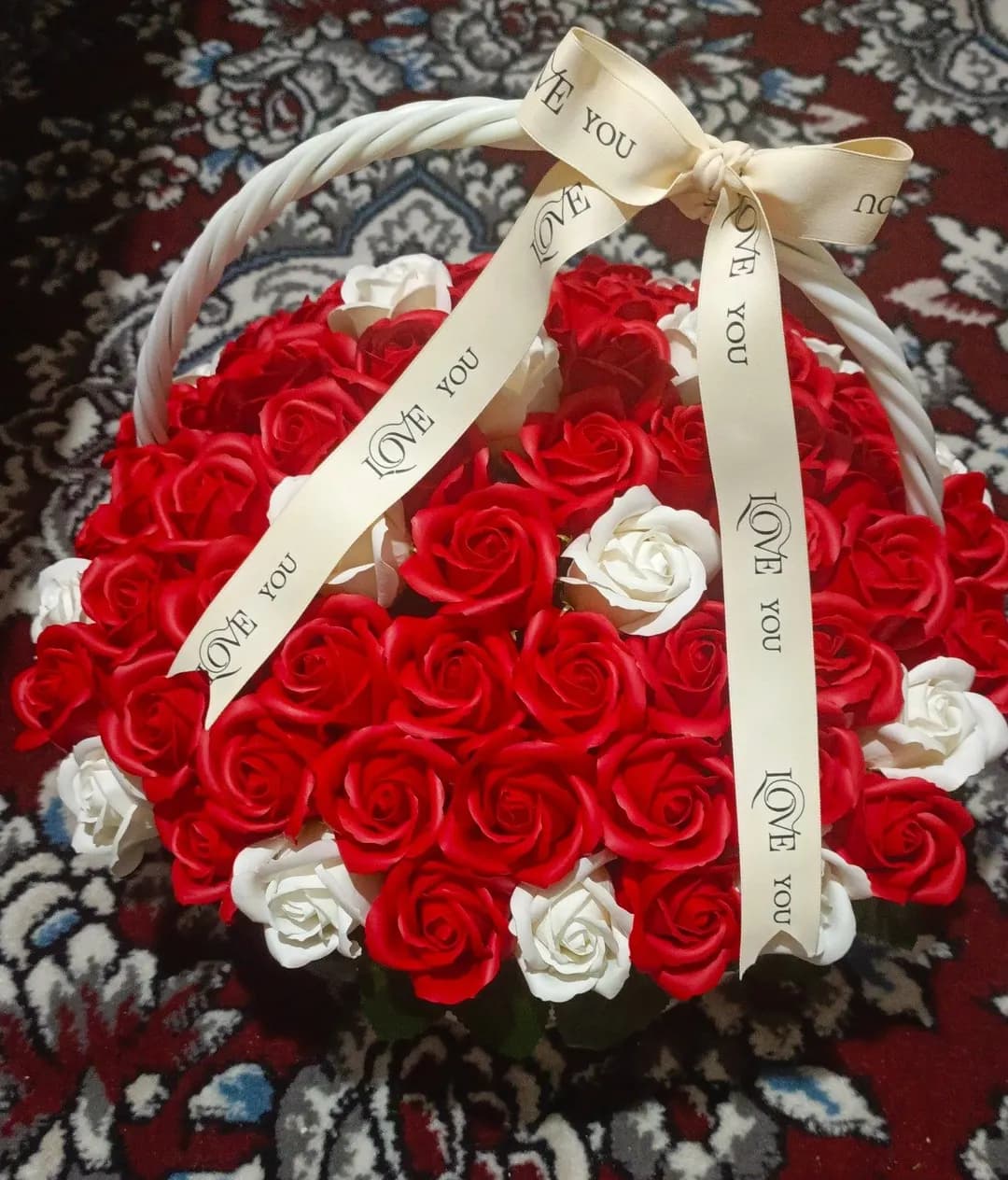 Roses against