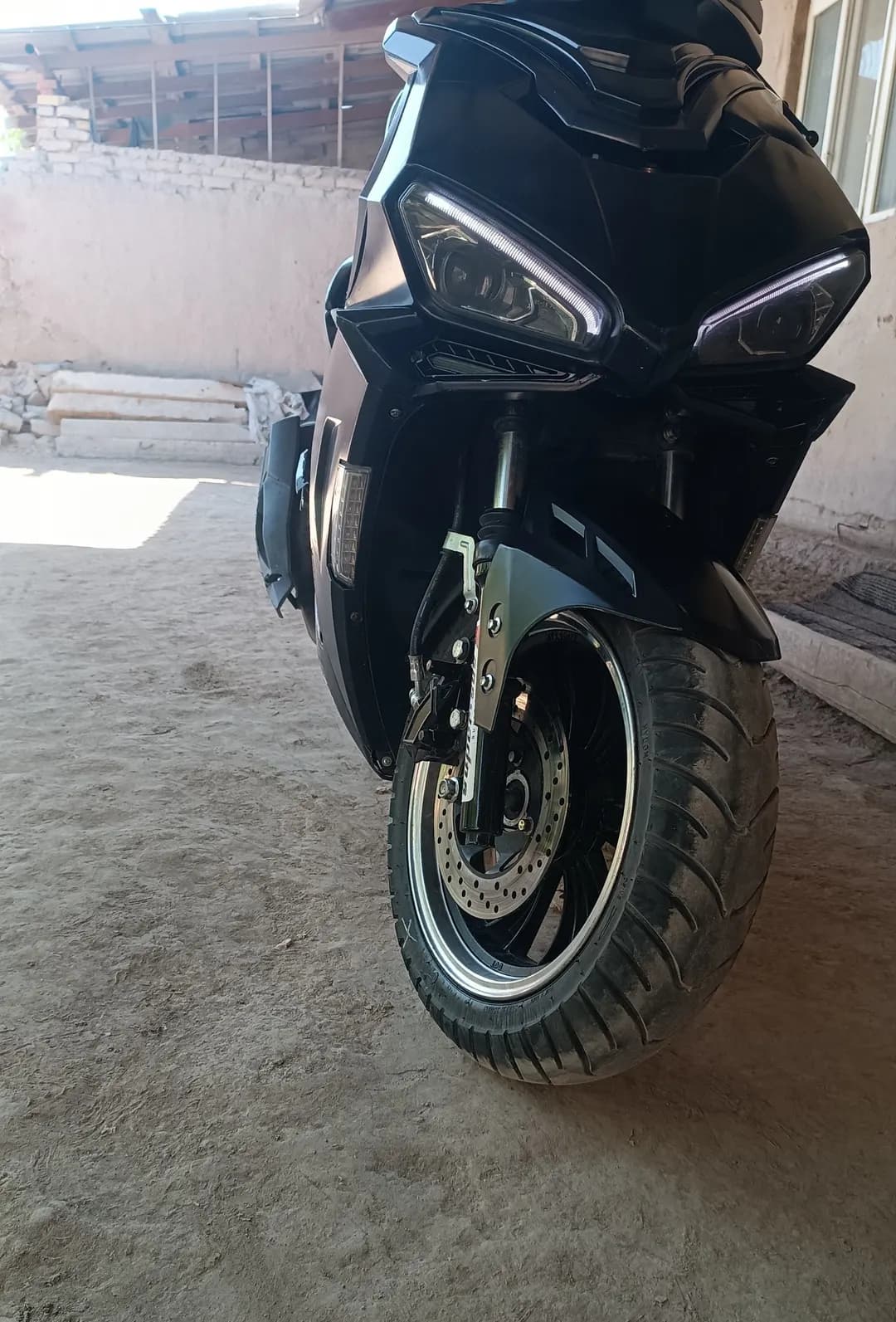 Moto Sells... Model R2 Mator 150cuvDakument bar
