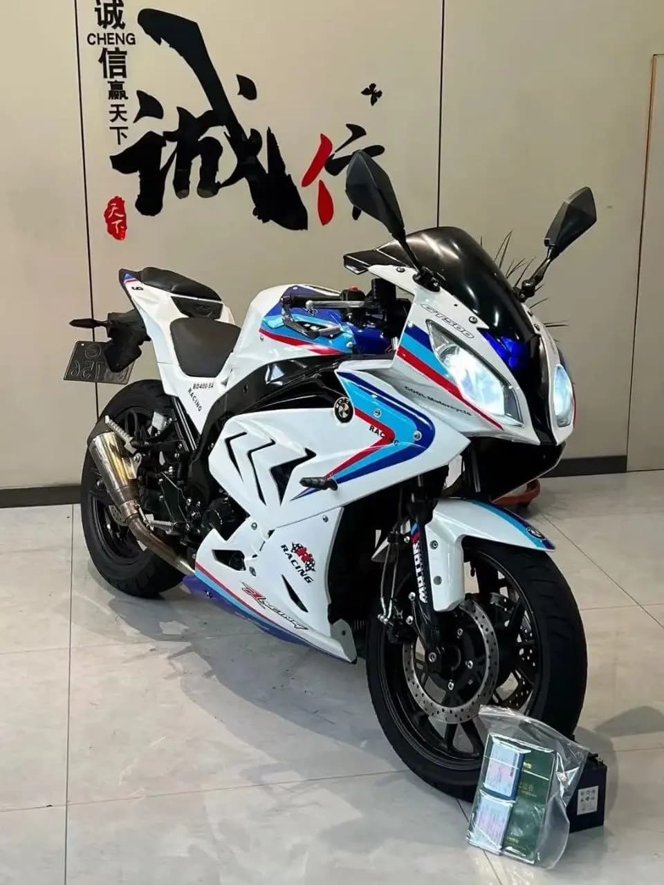 Moto 400cc Replica Satyladi
