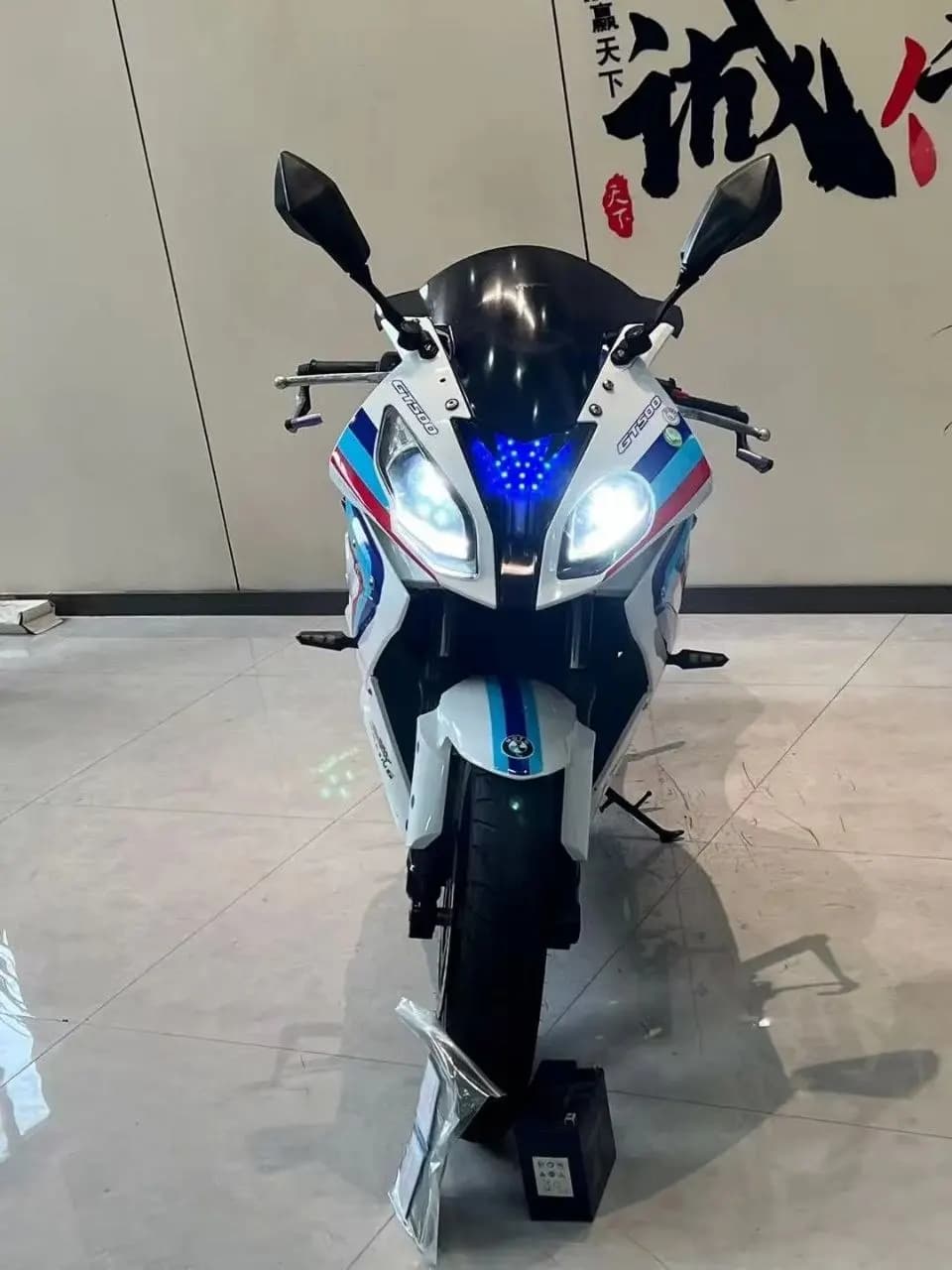 Moto 400cc Replica Satyladi