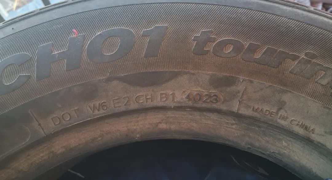 4 dona mashina balonlari sotiladi.Narxi.200.ming