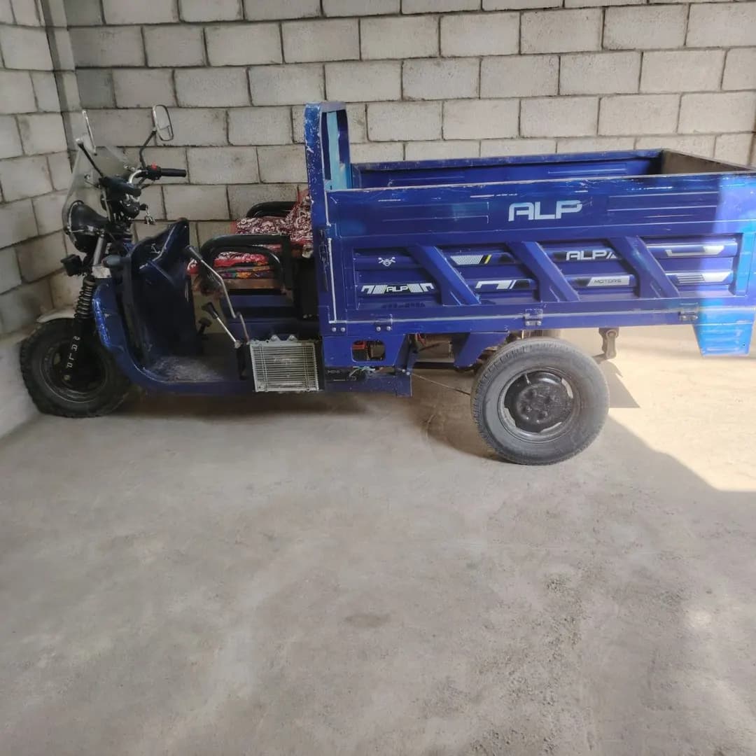 Motosikl srochniy sotiladi