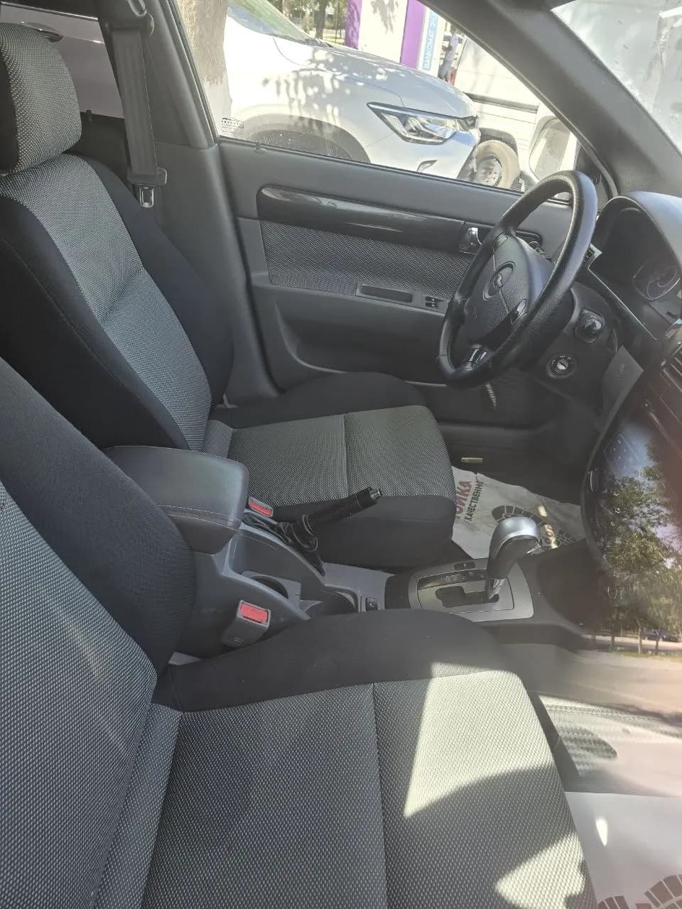 lacetti sotiladi yoki vikupga beriladi