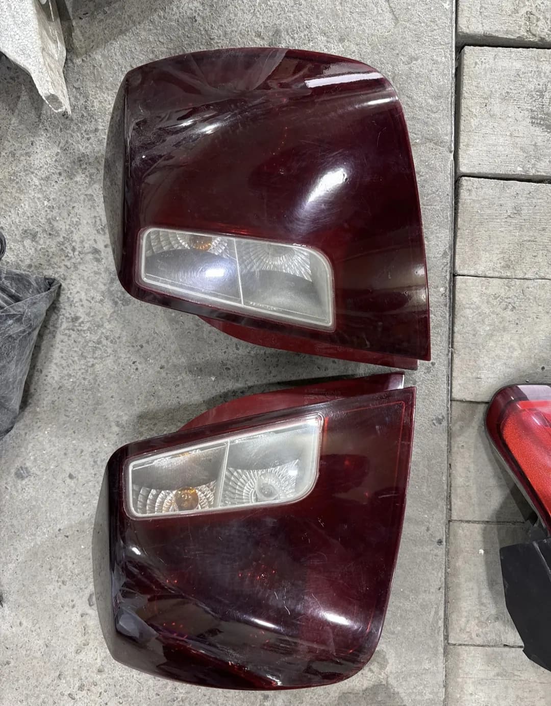 Taillights for sale on Lasetti