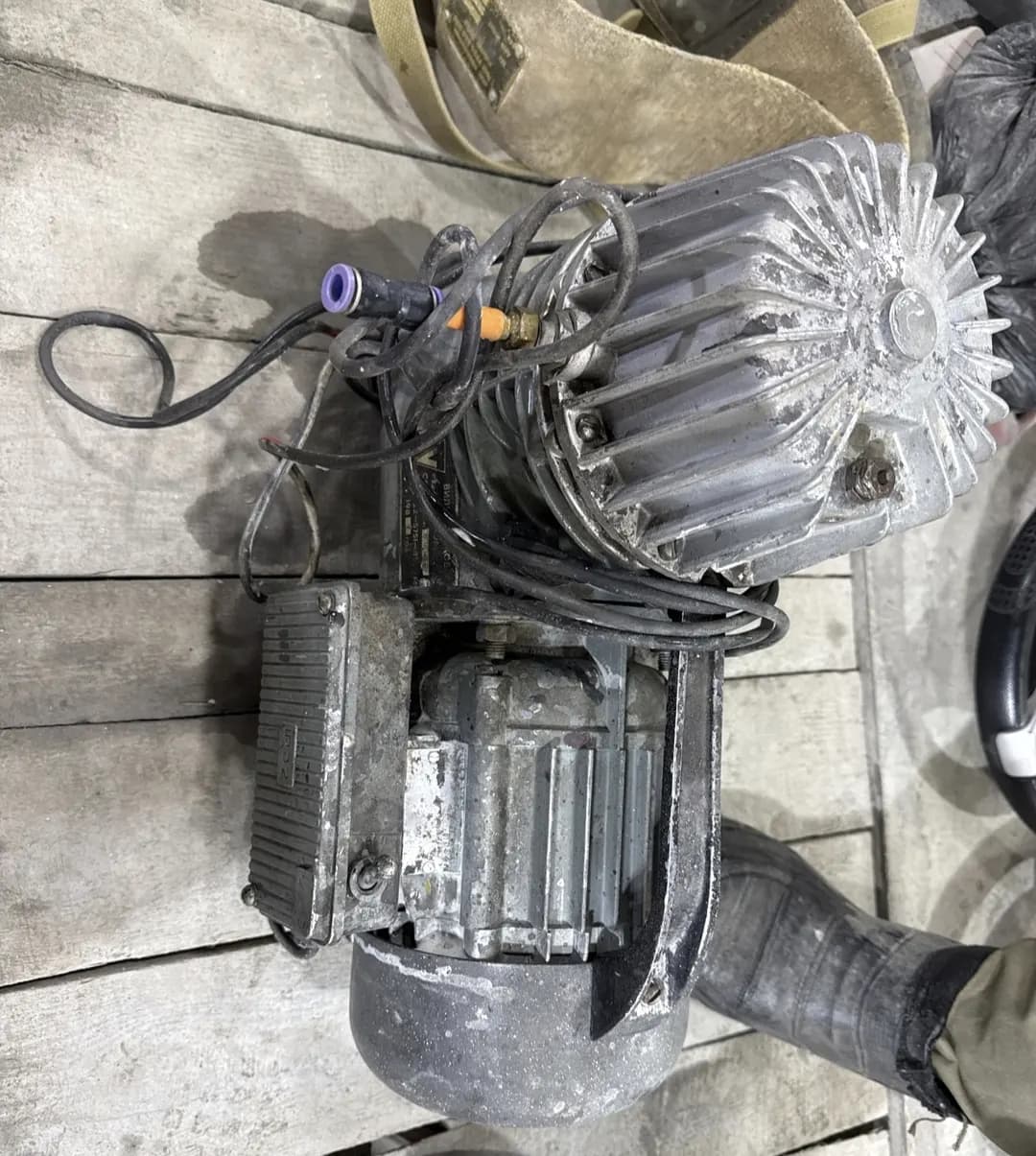 I will sell a Soviet compressor in good working condition!