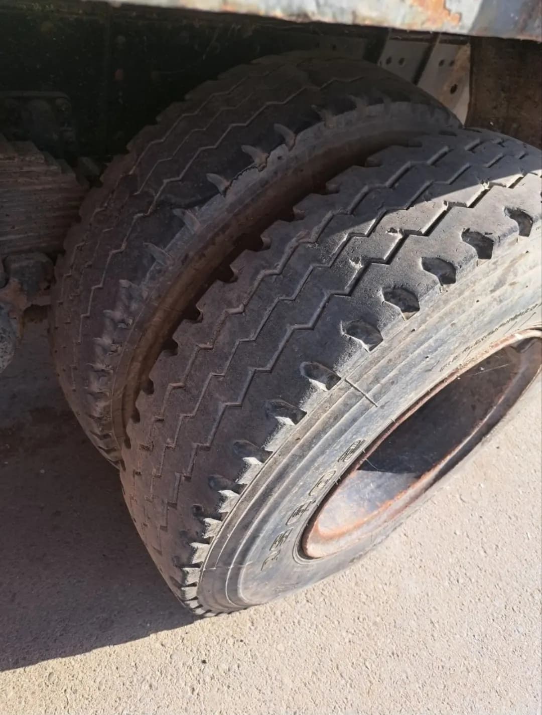 Kamaz bartavoy sotiladi