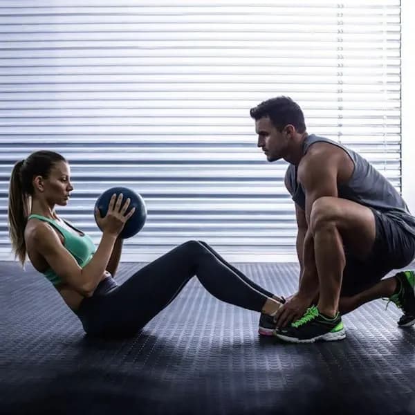 Simma Hotel & Simma Fit MChJga Fitnes nazoratchisi kerak