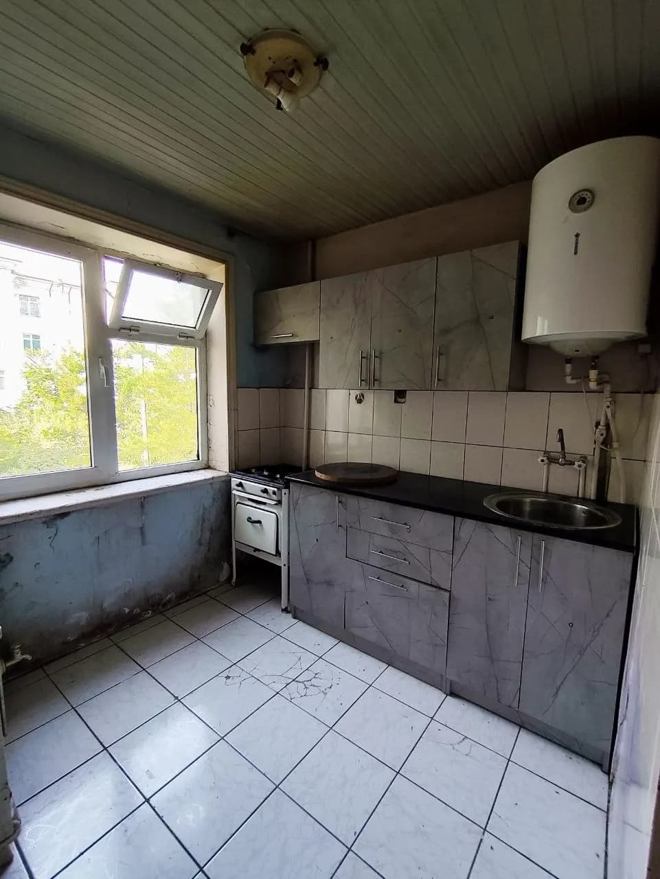 2-qavatda apartment bor for rent