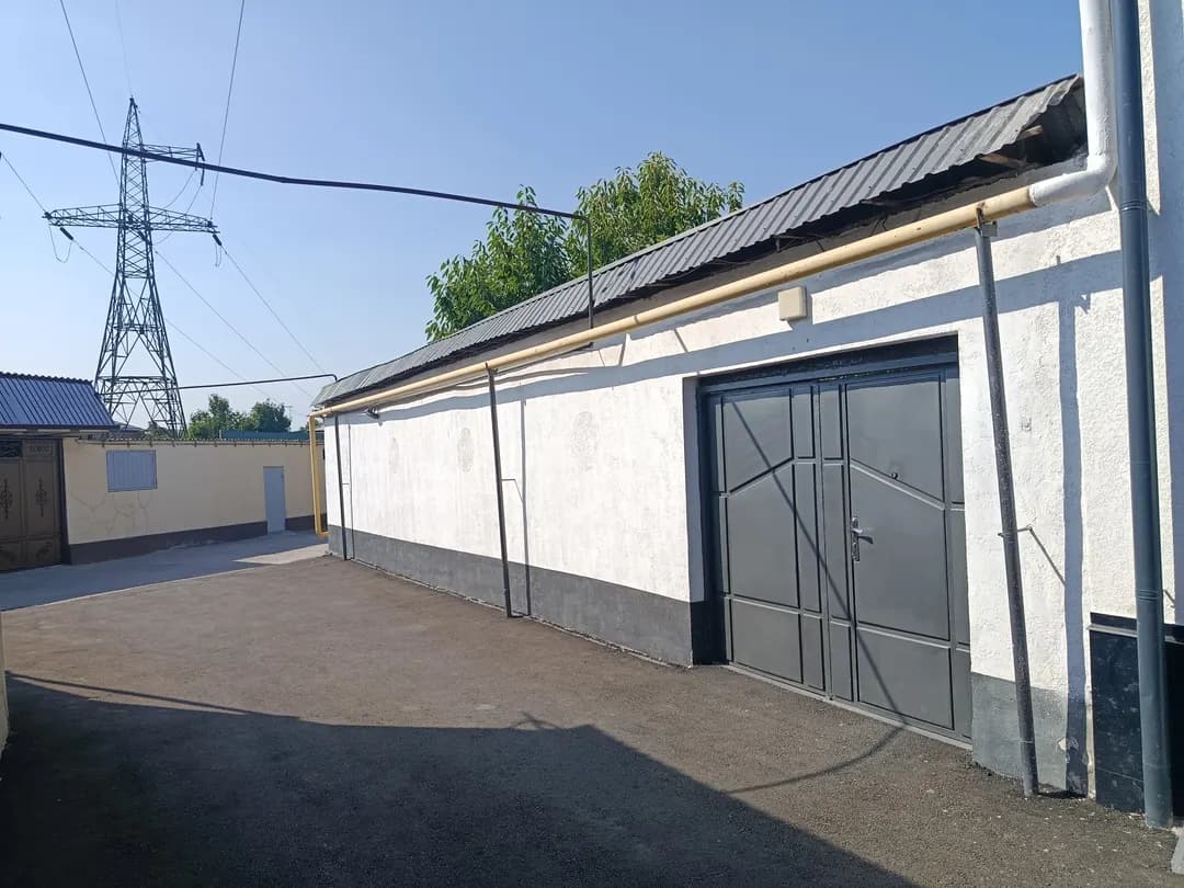 3.2 acres of refurbished apartment in Scientist Field