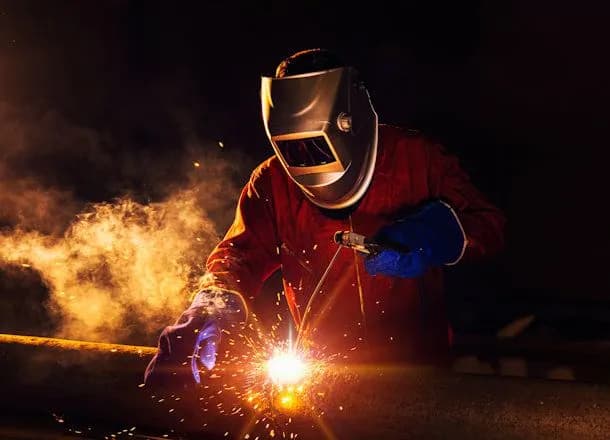 We will hire apprentices and assistants for the Svarka workshop