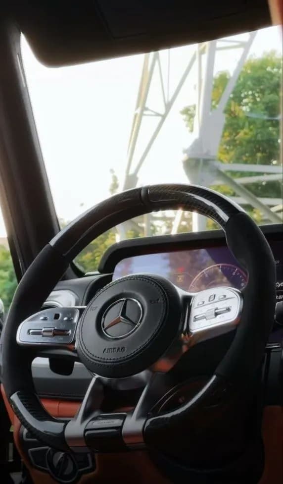 Mercedes Benz G500