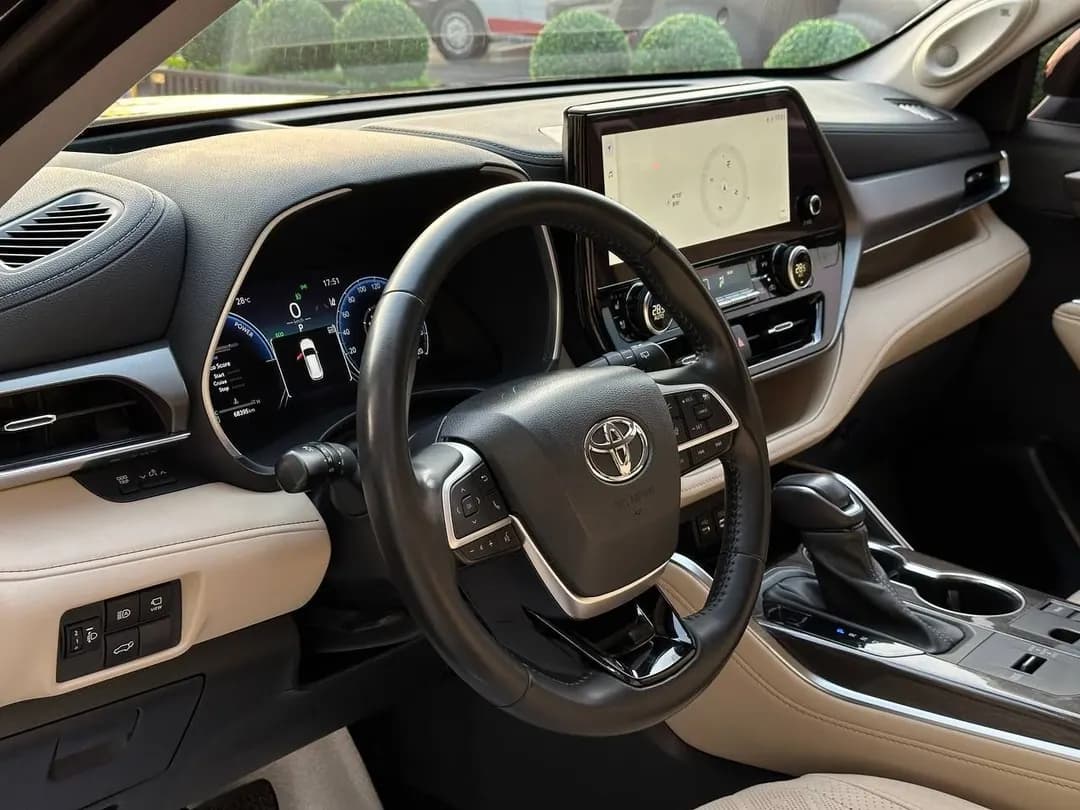 Toyota Highlander USA yili 23