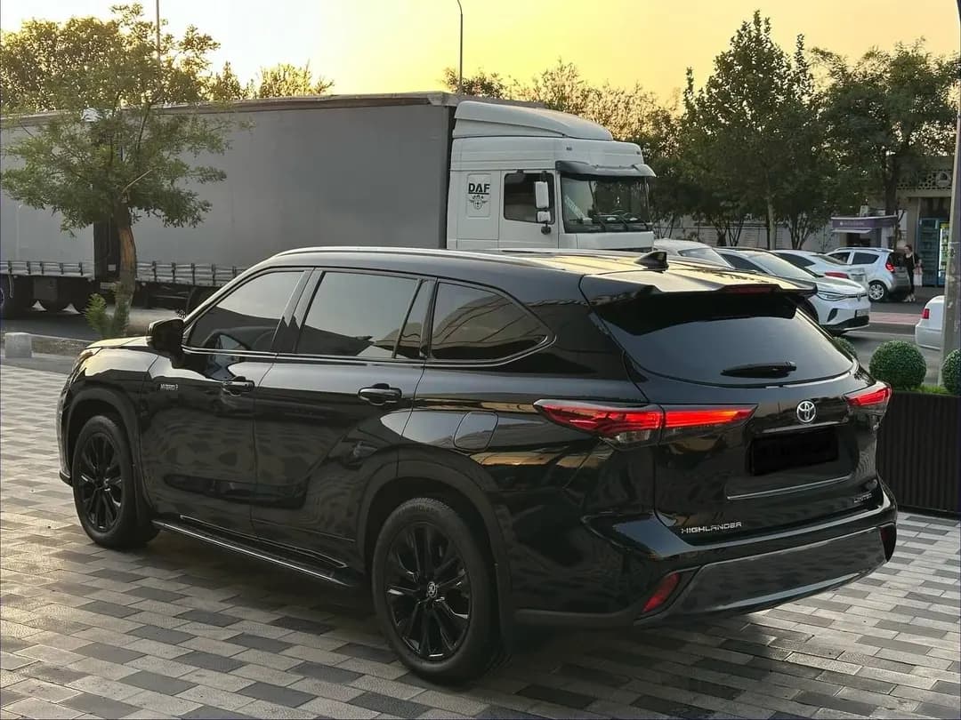 Toyota Highlander USA yili 23