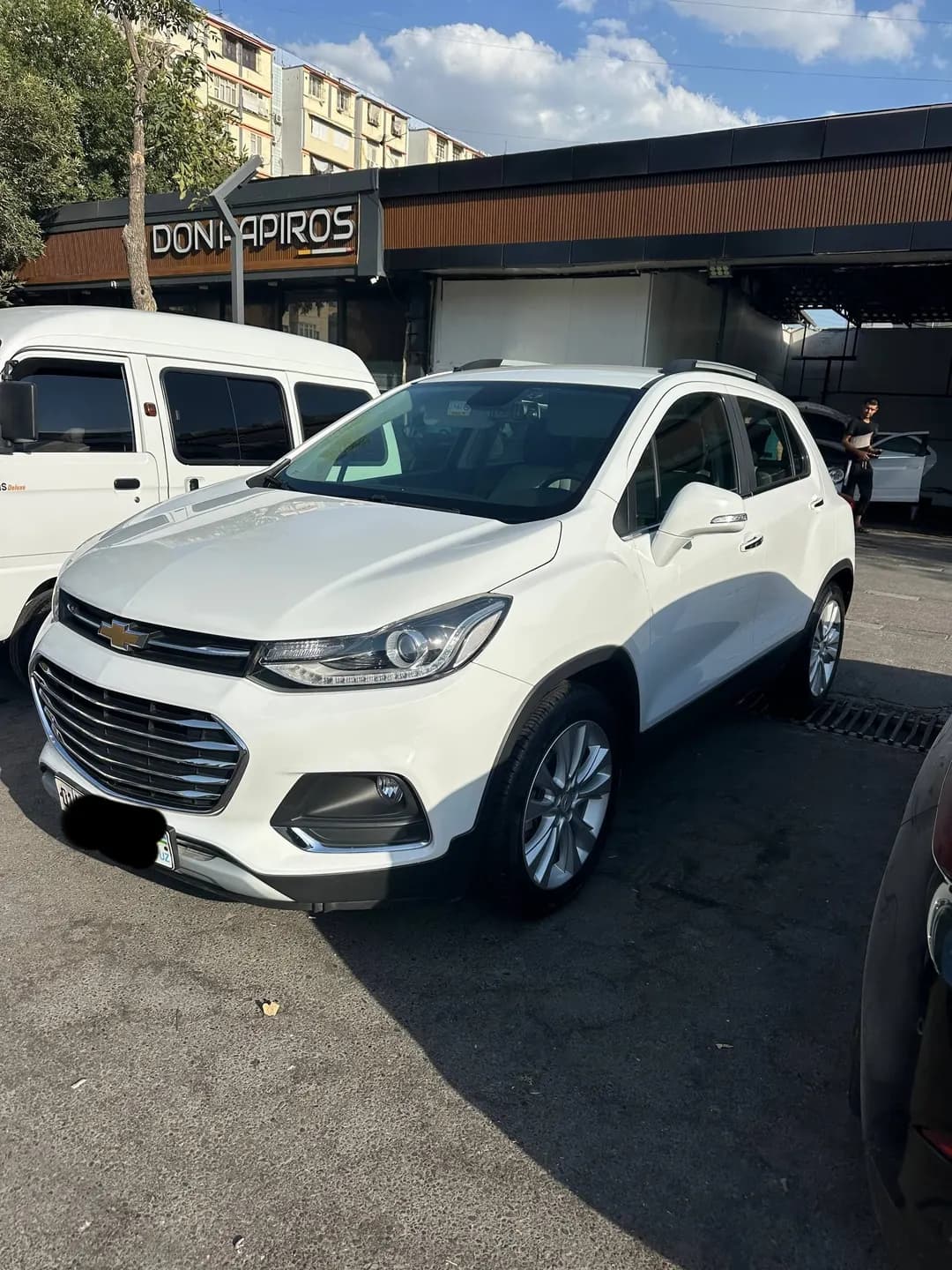 Tracker Premier
