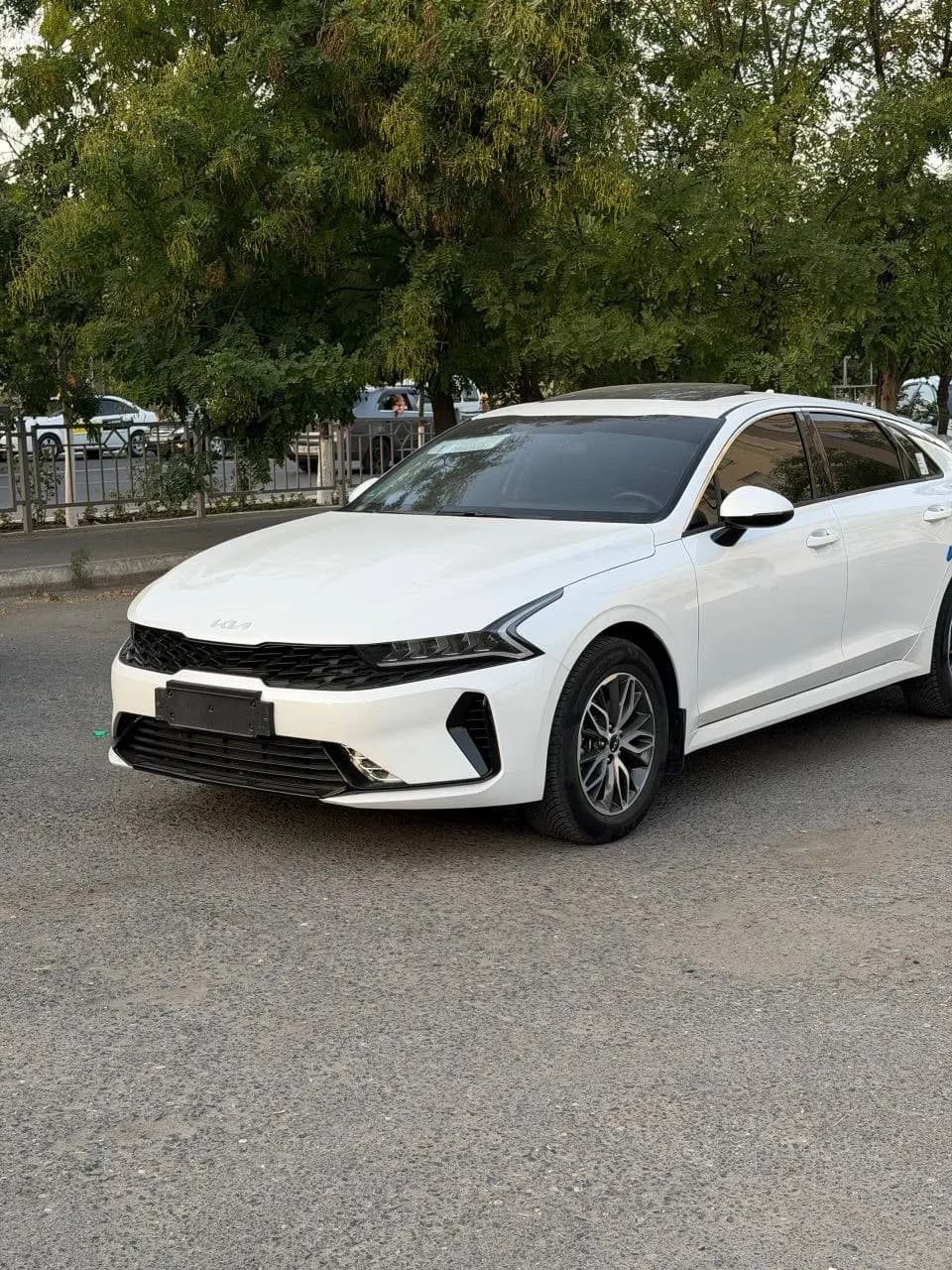 KIA K5 sotiladi