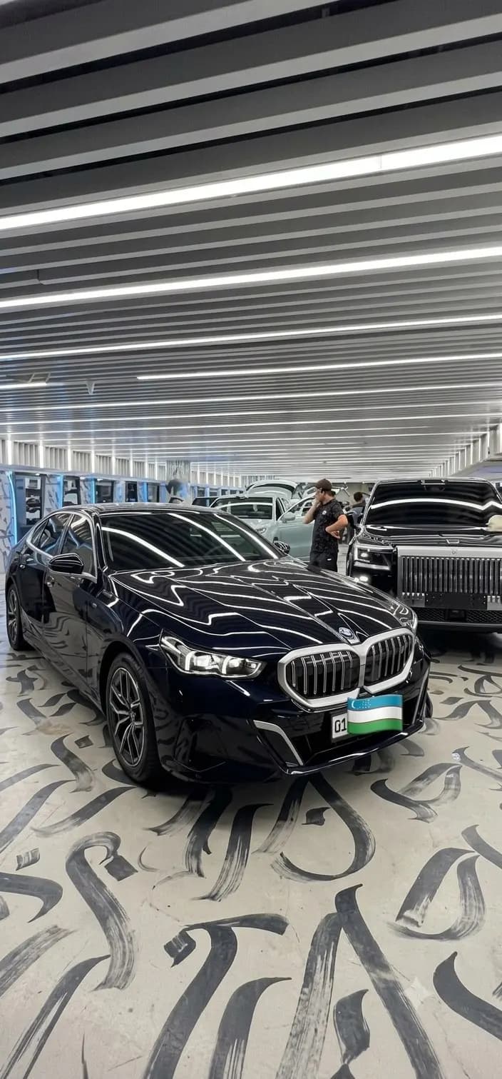 Bmw i5 35L