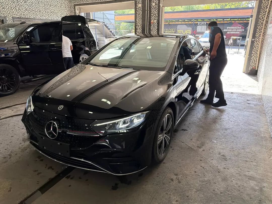Mersedes benz ЕQE 500