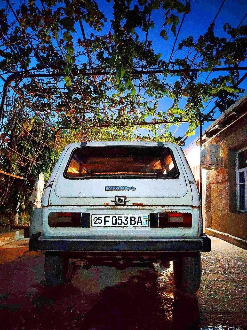 Lada Niva Sotiladi 2016 yili