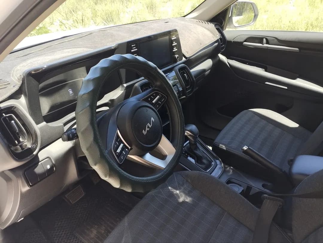 Киа Сонет 2 позиция автомат