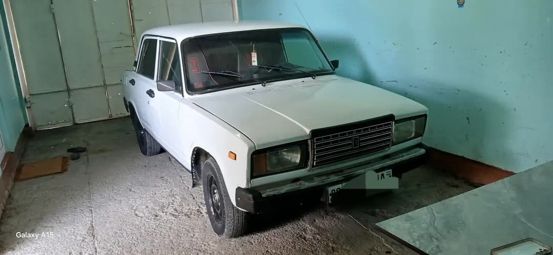 VAZ 2107 Sotiladi