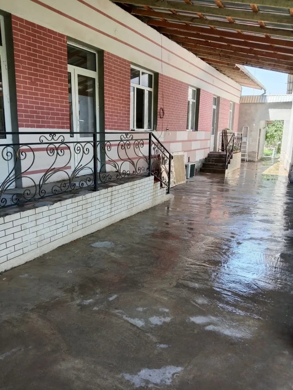 hovli sotiladi 2.7 sotix