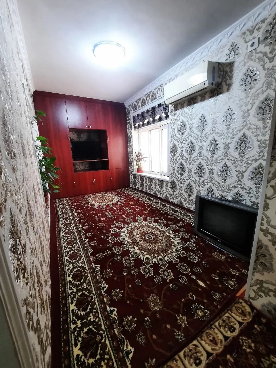 Ijaraga beriladi 3 hona sergeli 7