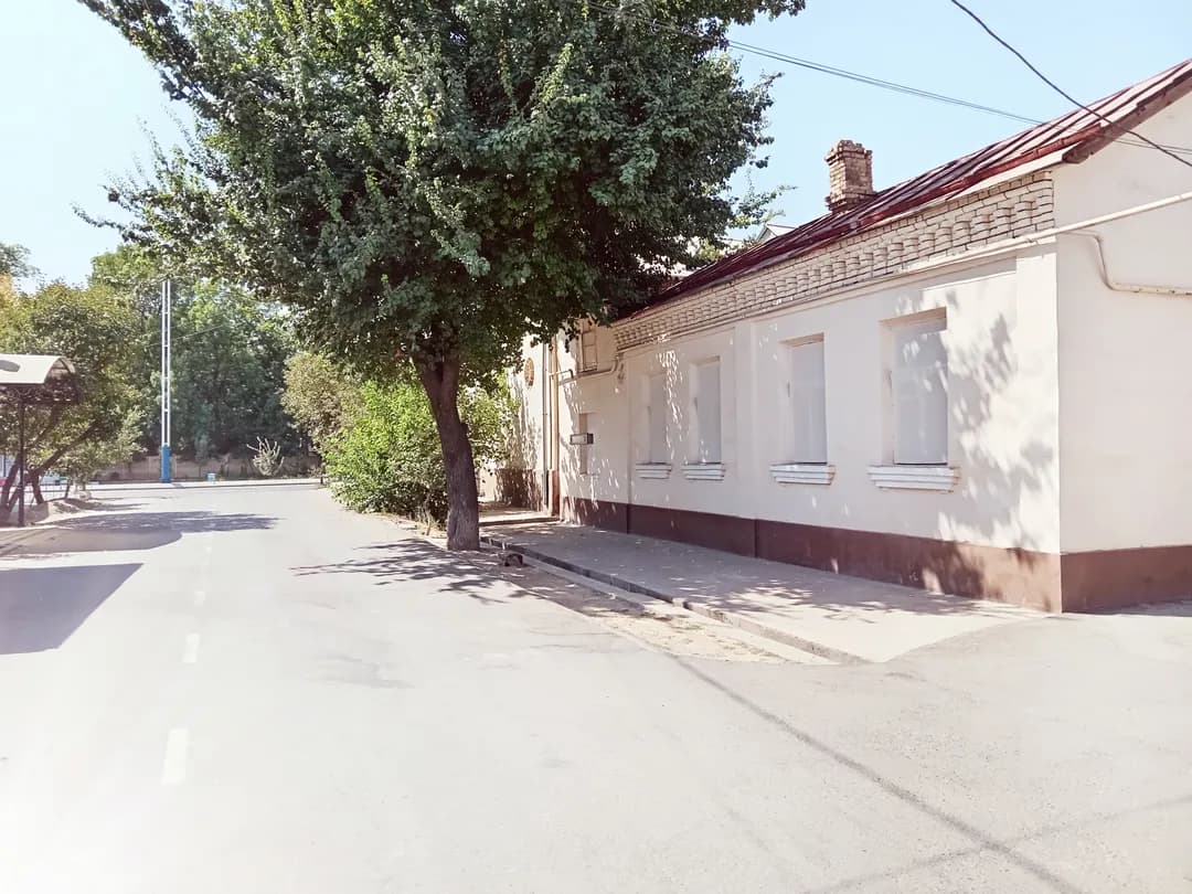 Yunusobodda 3.89 sotix yer sotiladi.