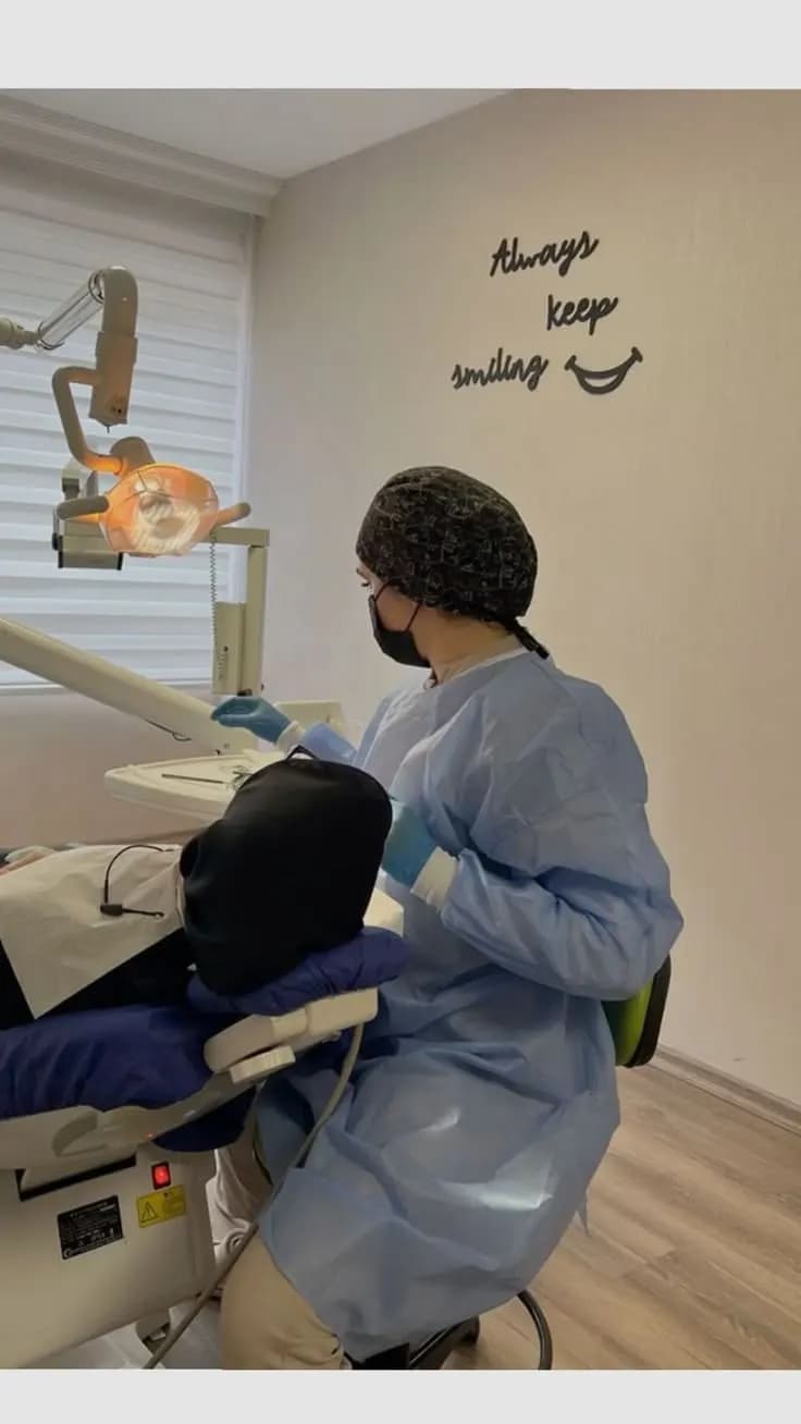 “Umid medical centre” klinikasi bosh hamshira lavozimi uchun tanlov e’lon qilmoqda.