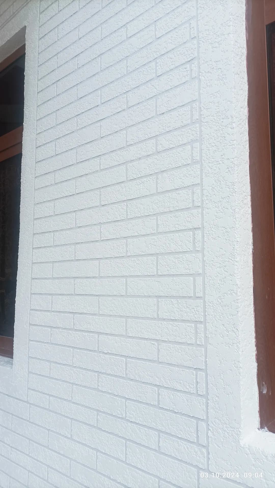 We offer the services of travertine craftsmen