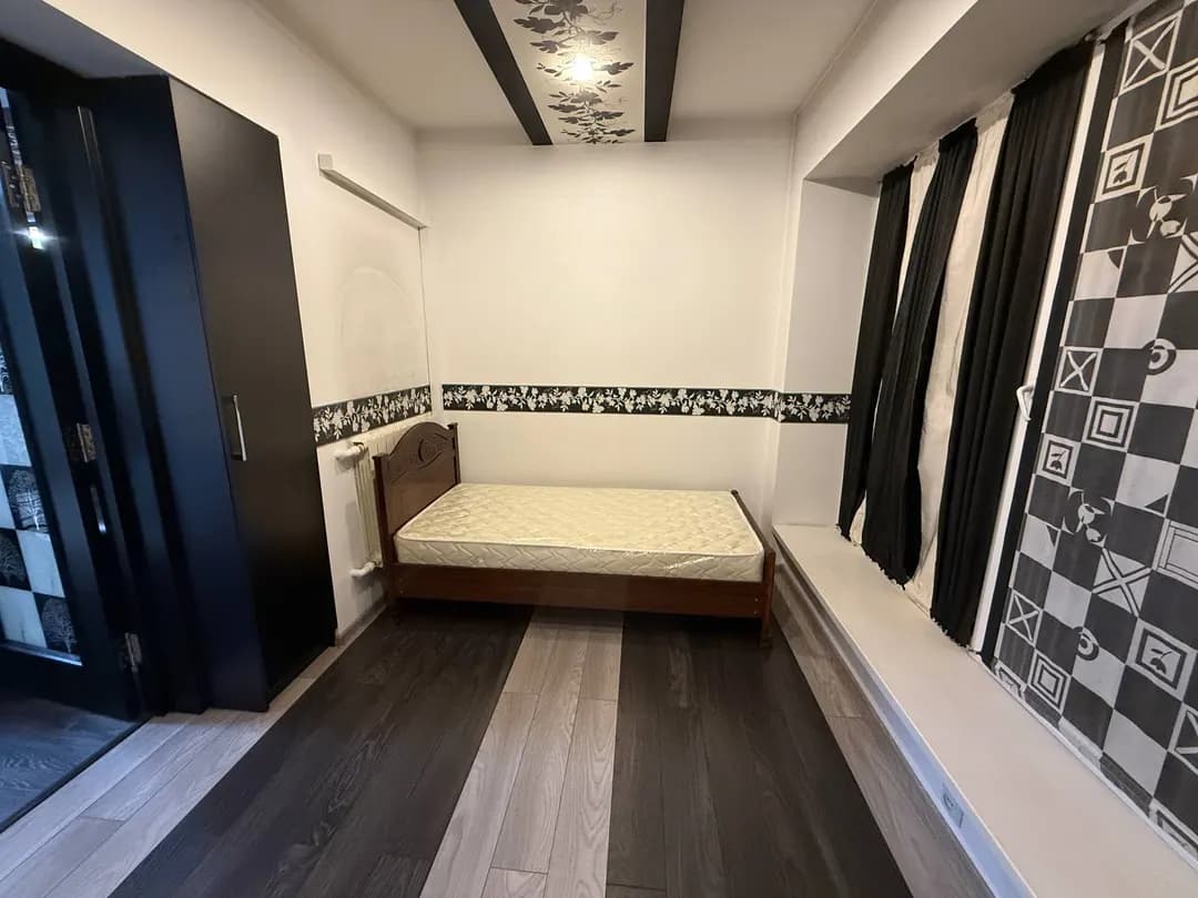 Продаётся 3 ком Квартира, Садика Азимова