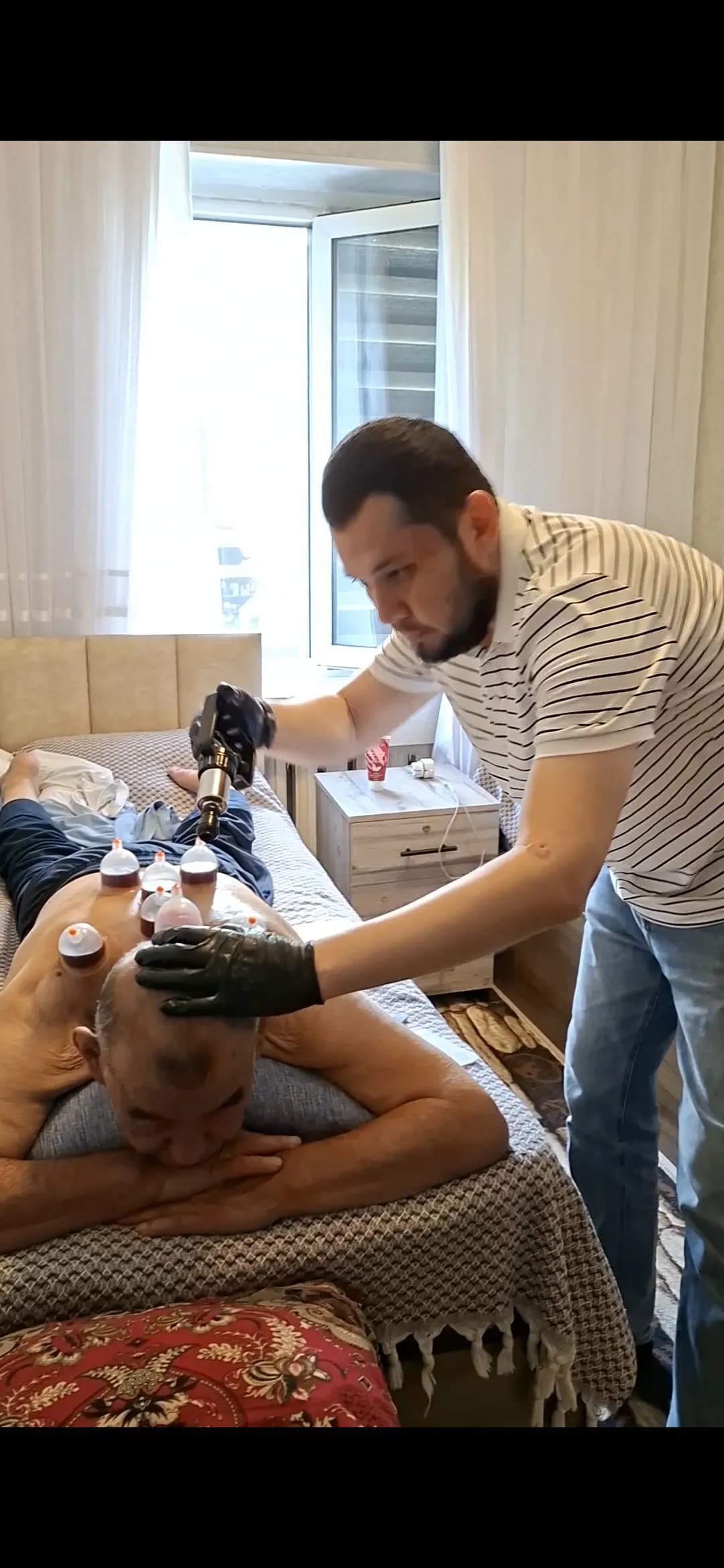 Cupping and Leech Service