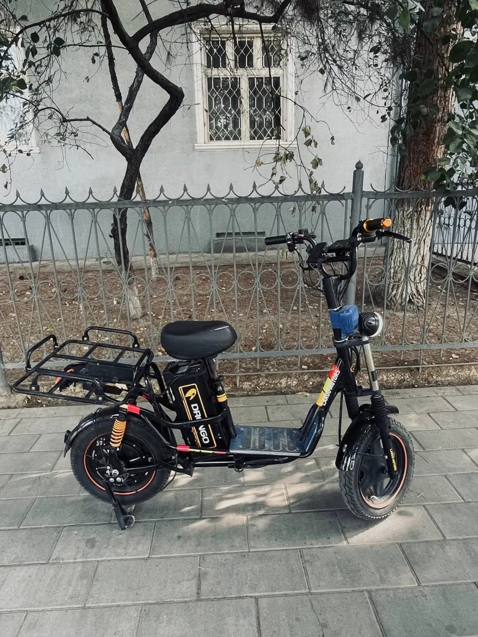 Scooter prodaetsya monster