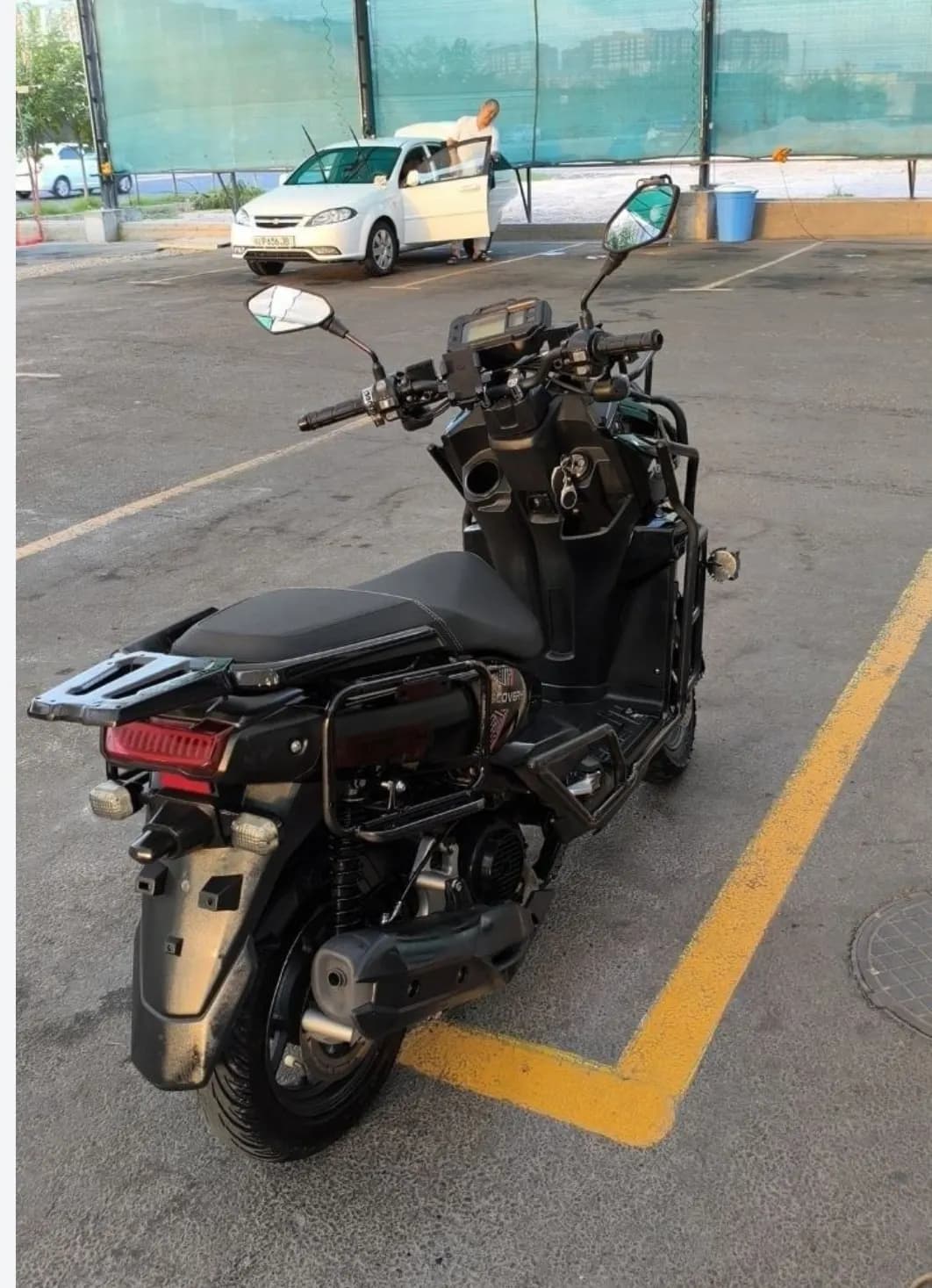 Drongo gst Tank scooter