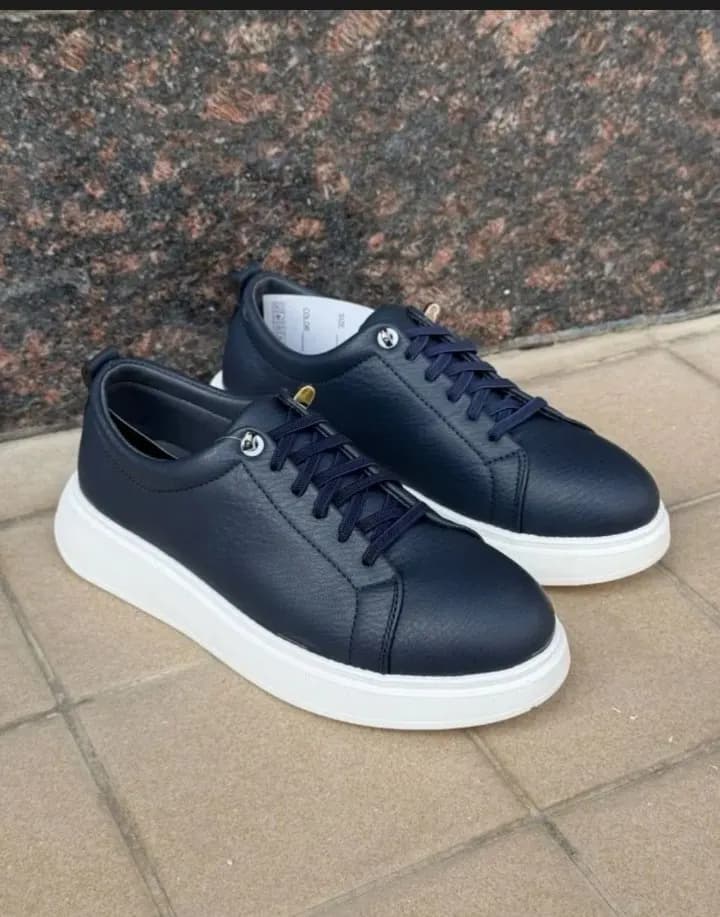 Men's shoes