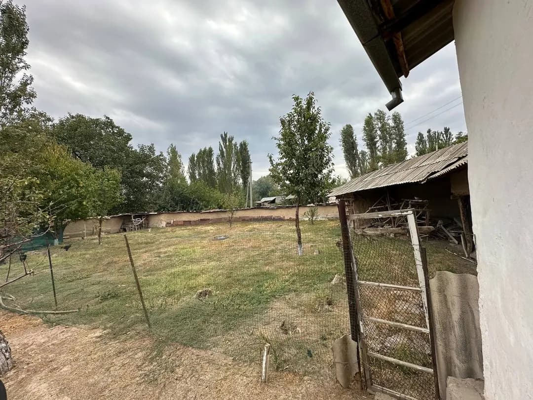 Land plot for sale price 5,600$ documents everything is there 6 acres price we will negotiate again Address Tashkent region Yukorichirchik district Yangibazar Kavardon Village gas electricity everything is there tel:*