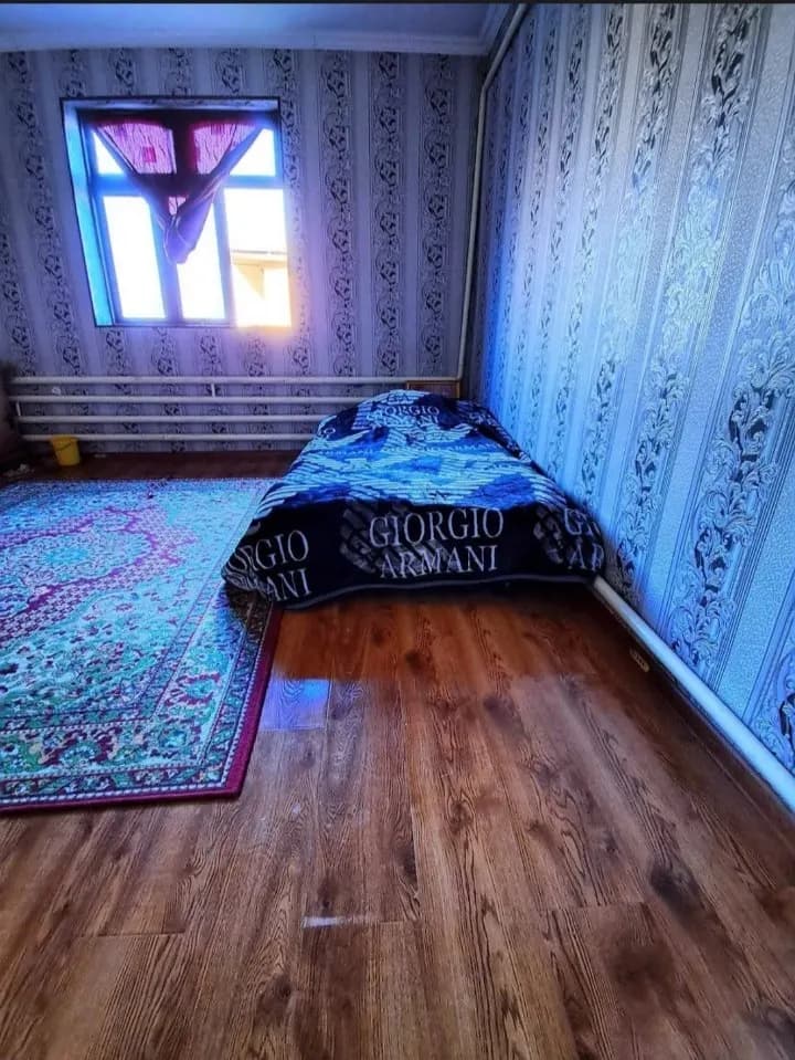 Uy sotiladi 9sotix 6 xonali