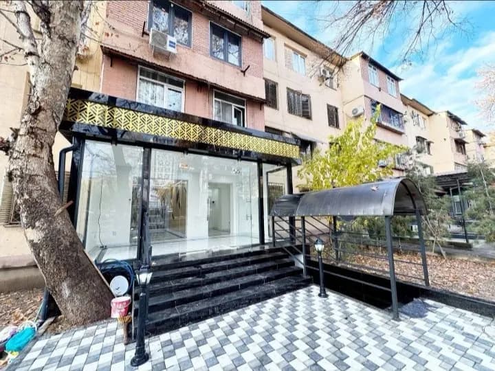 80 m^2 bino sotiladi,Yunusobot tumani