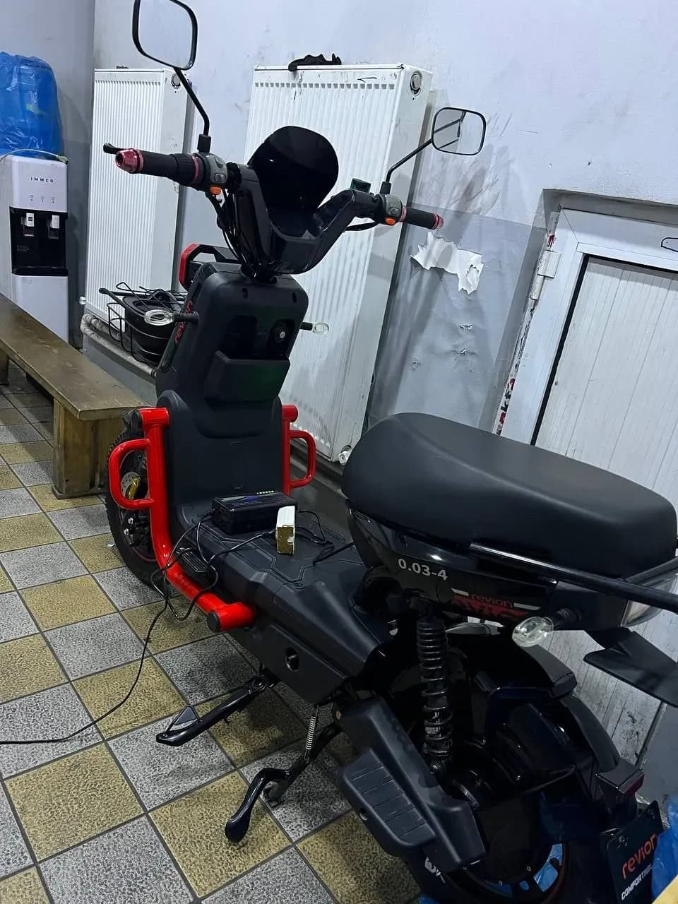 Bonvi Demansh scooter