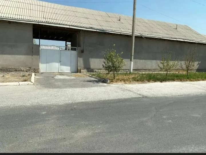 Qurilish tugallanmagan 12 sotixli xovli sotiladi