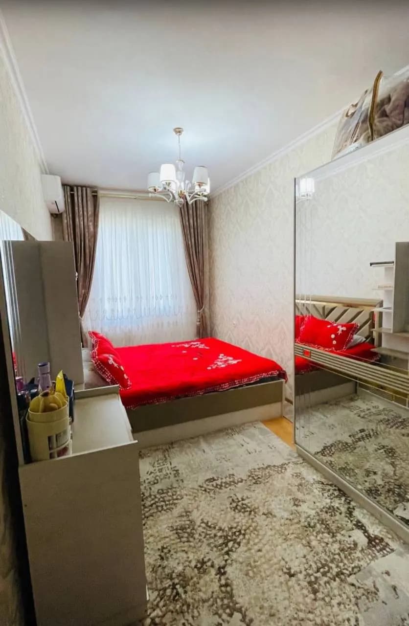 продается квартира юнусобоб р-н ориентир ахмад дониш базар 4/4/4