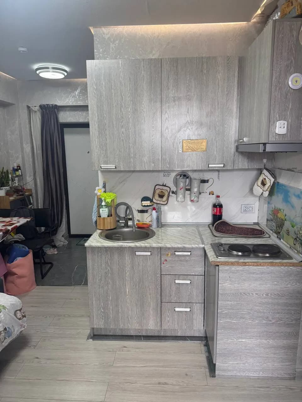 Продается квартира Юнусобод р-н 13 квартил ор. школа 12 ЖК IKAT TJM 1/9/11