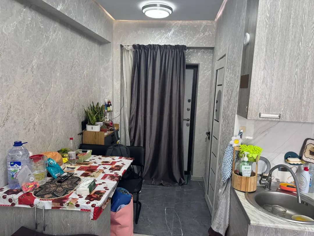 Продается квартира Юнусобод р-н 13 квартил ор. школа 12 ЖК IKAT TJM 1/9/11