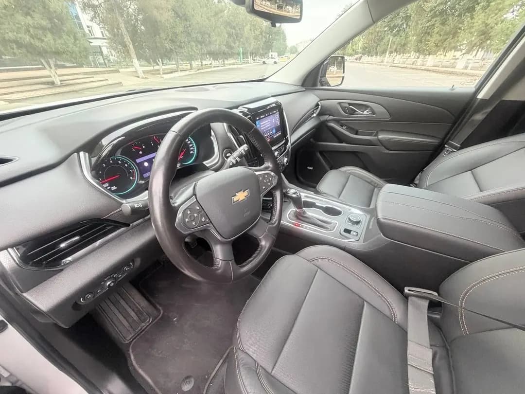 Chevrolet Traverse sotiladi