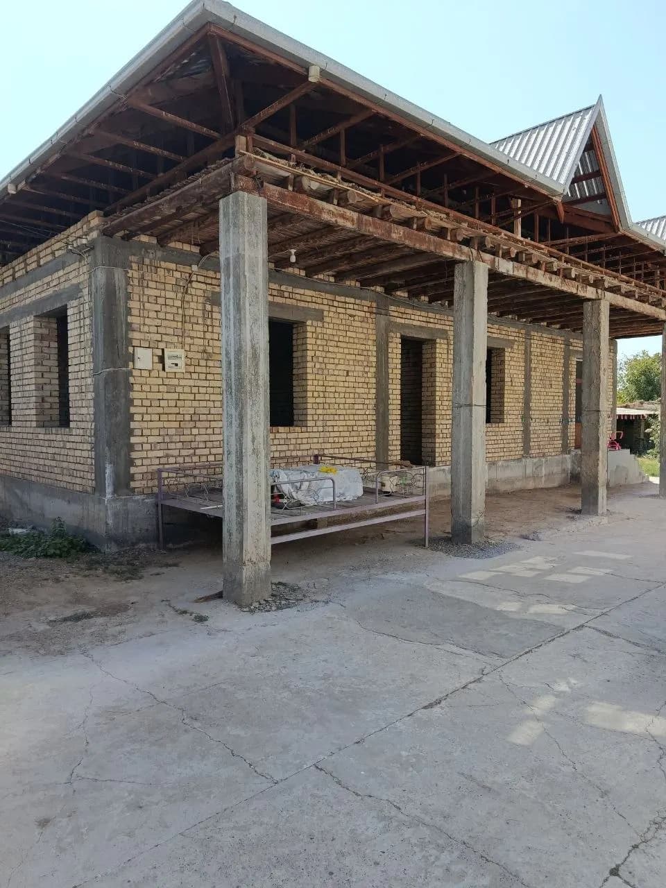 Уй сотилади