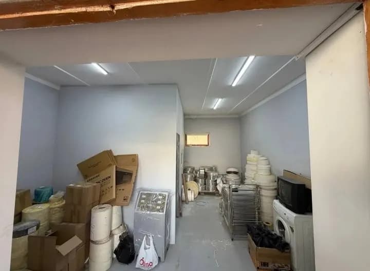 TTZda 10 sotix,900m^2ishlab chiqarish bazasi sotiladi
