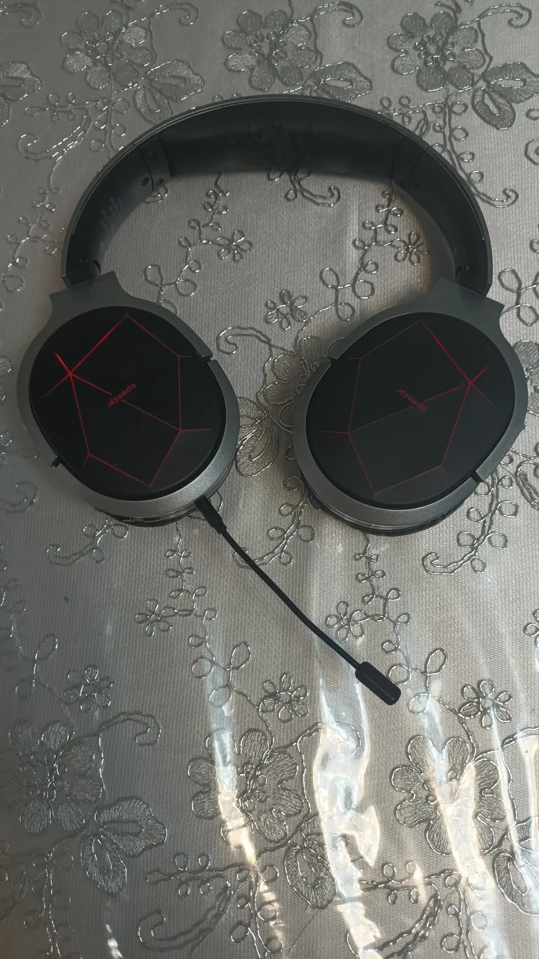 Maiku series wireless gaming headphone