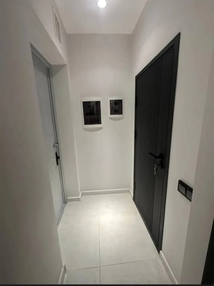 90 m² room for free use for sale