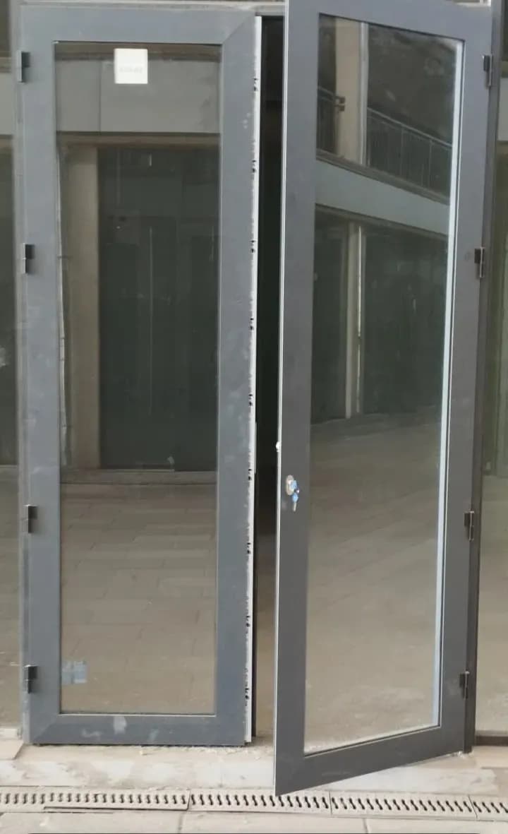 Katta Qoʻylik bozorida doʻkon sotiladi