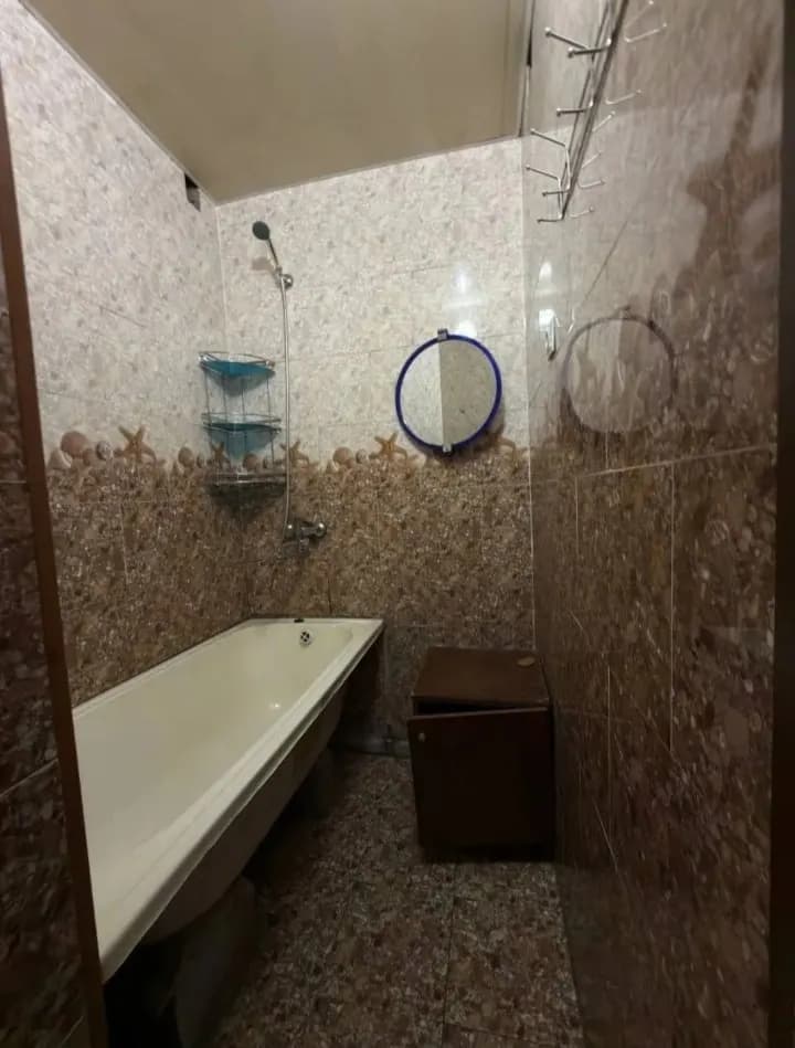 Chilonzor tumanida sheriklikka 2 xonali kvartira bor