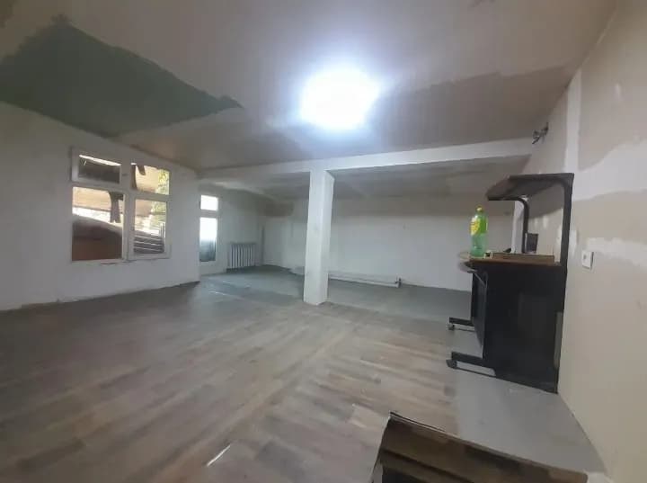 Cottage rental near the airport